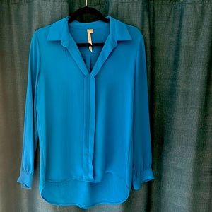 Blue long sleeve top size small